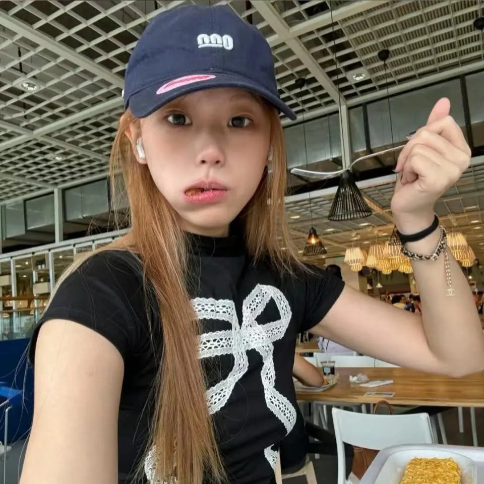 酷爱电影的庞波小姐